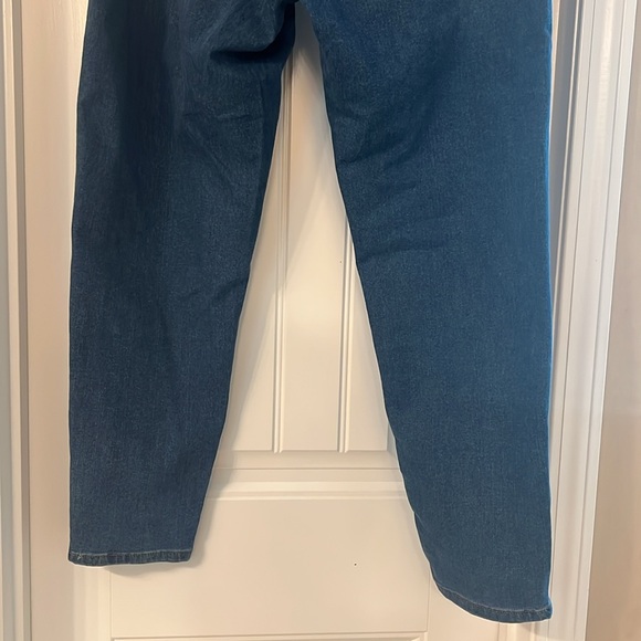Fashion Nova Classic Blue Jeans - Picture 5 of 5